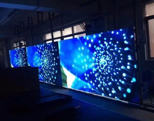 7680Hz HD LEDスクリーンモジュール ビデオ壁ディスプレイ設計 FCC 20m ビューディスタンス
