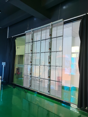 75% 透明 LED ディスプレイ屋内/屋外設置スペース