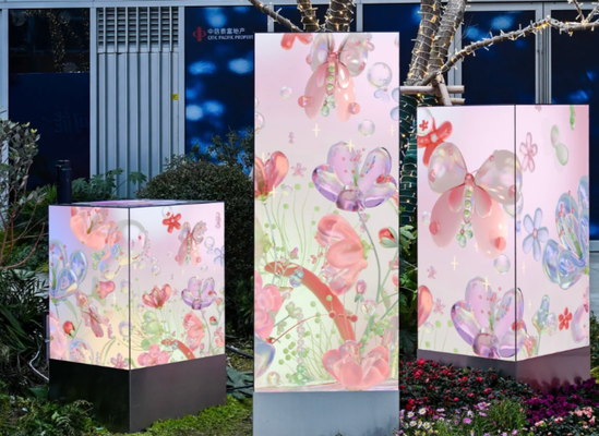 色とりどりの四角型室内フルカラーLEDディスプレイ P2.5 方形柱用 640x480mm 鋳型アルミニウム