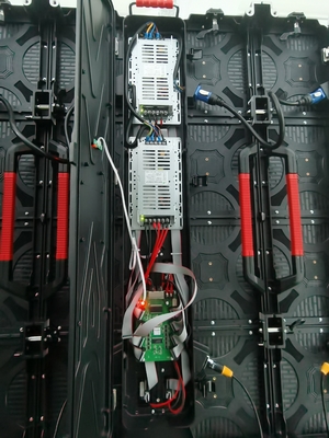 SMD2121は飾り戸棚の屋外スクリーンのビデオ パネル65410dots/Sqmを導いた