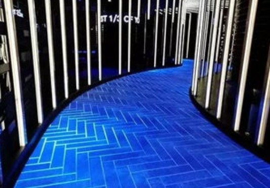 ODM P5.95はスクリーンのダンス・フロアの照明を導いた