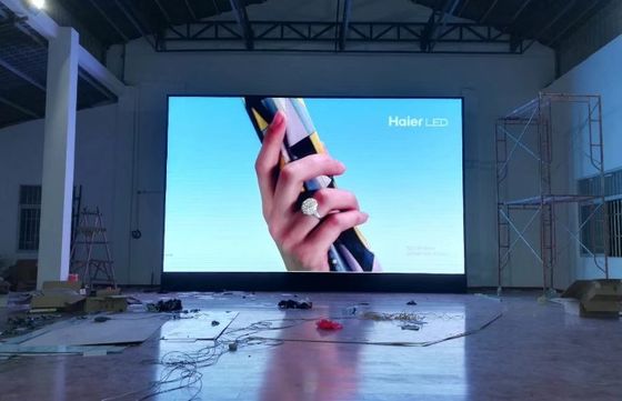 7680Hz HD LEDスクリーンモジュール ビデオ壁ディスプレイ設計 FCC 20m ビューディスタンス