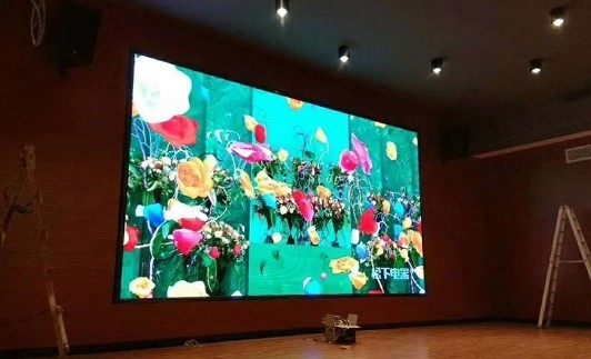 14bitsは飾り戸棚モジュールのパネル640*480mmを導いた