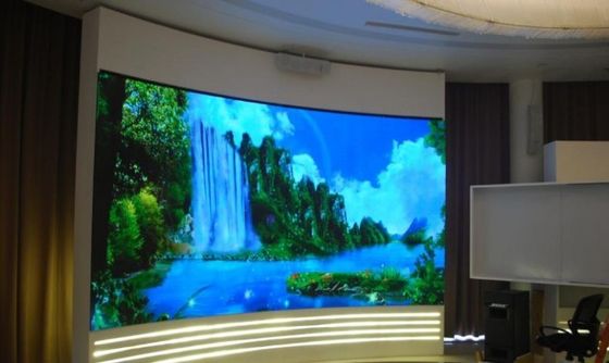 3840Hz LEDフレキシブルモジュール カーブLEDディスプレイ画面 ビデオパネル P2