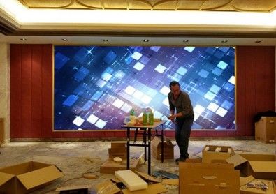 室内P2. 5 小型ピクセルピッチ LEDディスプレイ 高画質3840Hz 企業用
