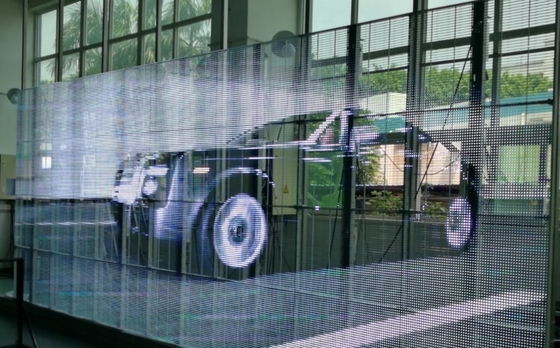 5000cd/M2透明なガラスLEDスクリーンのパネル1 11スキャンP5.6 LED網のカーテン