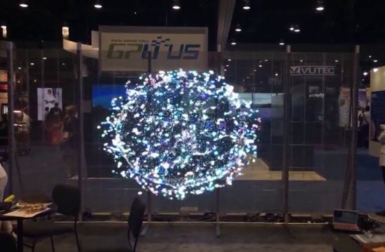 ロンダ 3840Hz リフレッシュレート 5000cd/m2 明るみ 1R1G1B LED組成 レンタルまたは固定設置のための透明ガラスLEDスクリーン