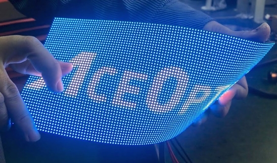 OEM ODMの柔軟性の柔らかいLED表示モジュール柔らかいSMDのパネル ピクセル ピッチP2.5